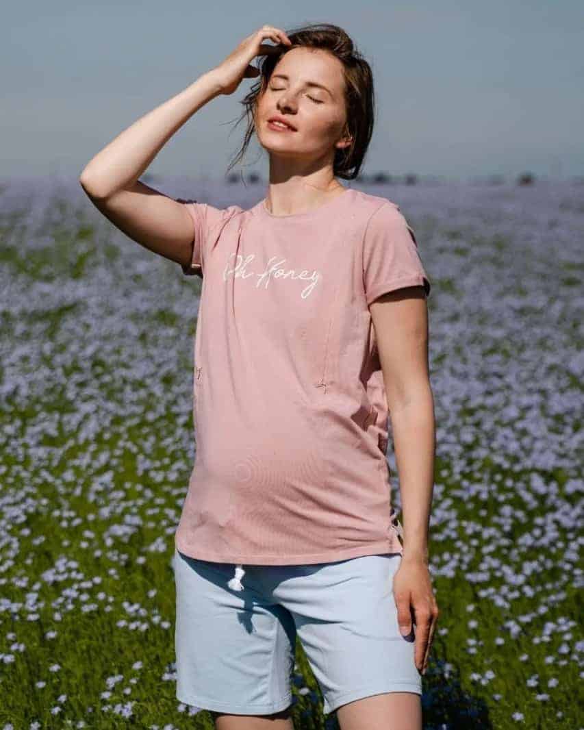 Пудровая футболка для будущих и кормящих мам Oh Honey Пудровая футболка для будущих и кормящих мам Oh Honey — изображение 7