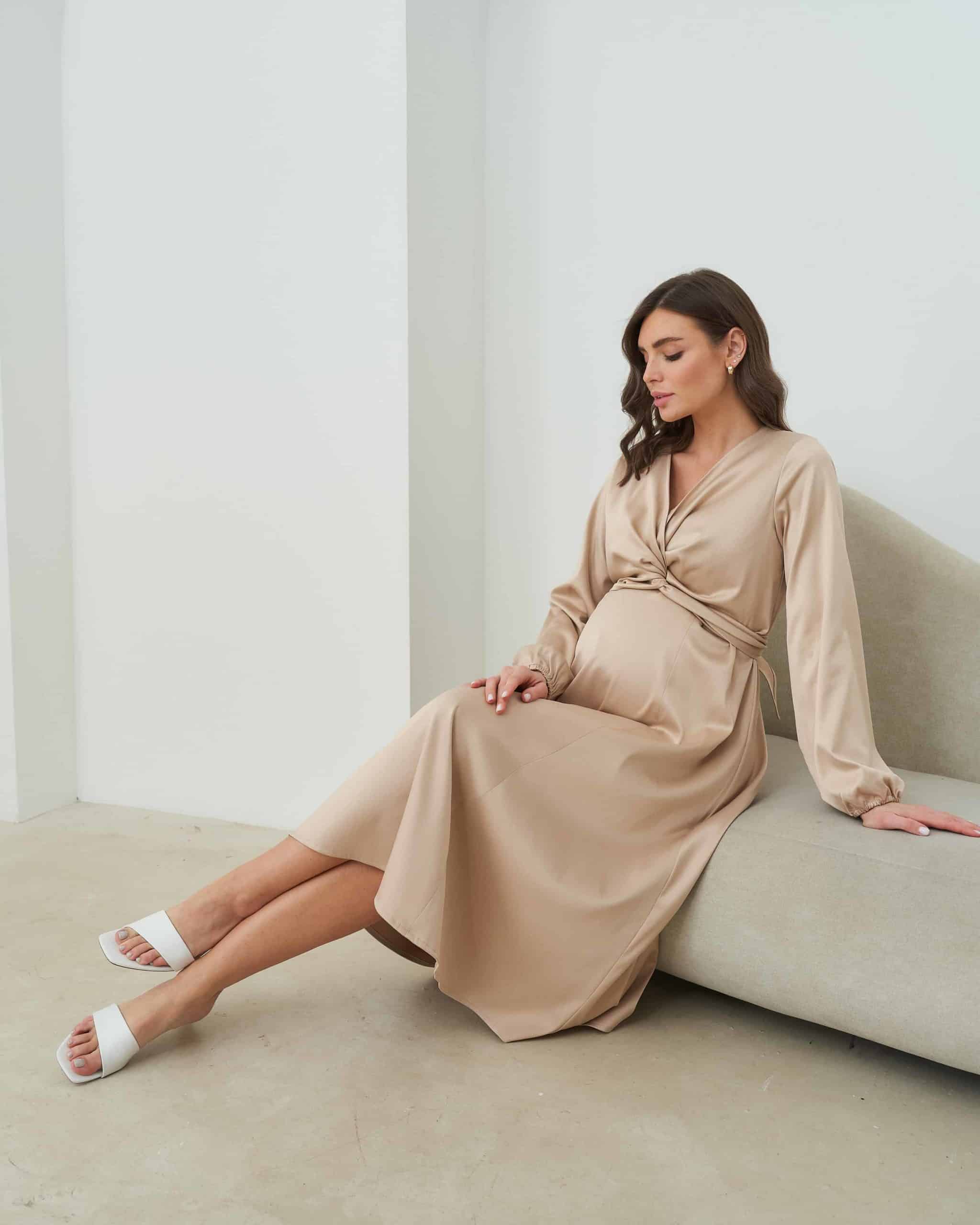 Бежевое платье для беременных и кормящих Blush Бежевое платье для беременных и кормящих Blush — изображение 17