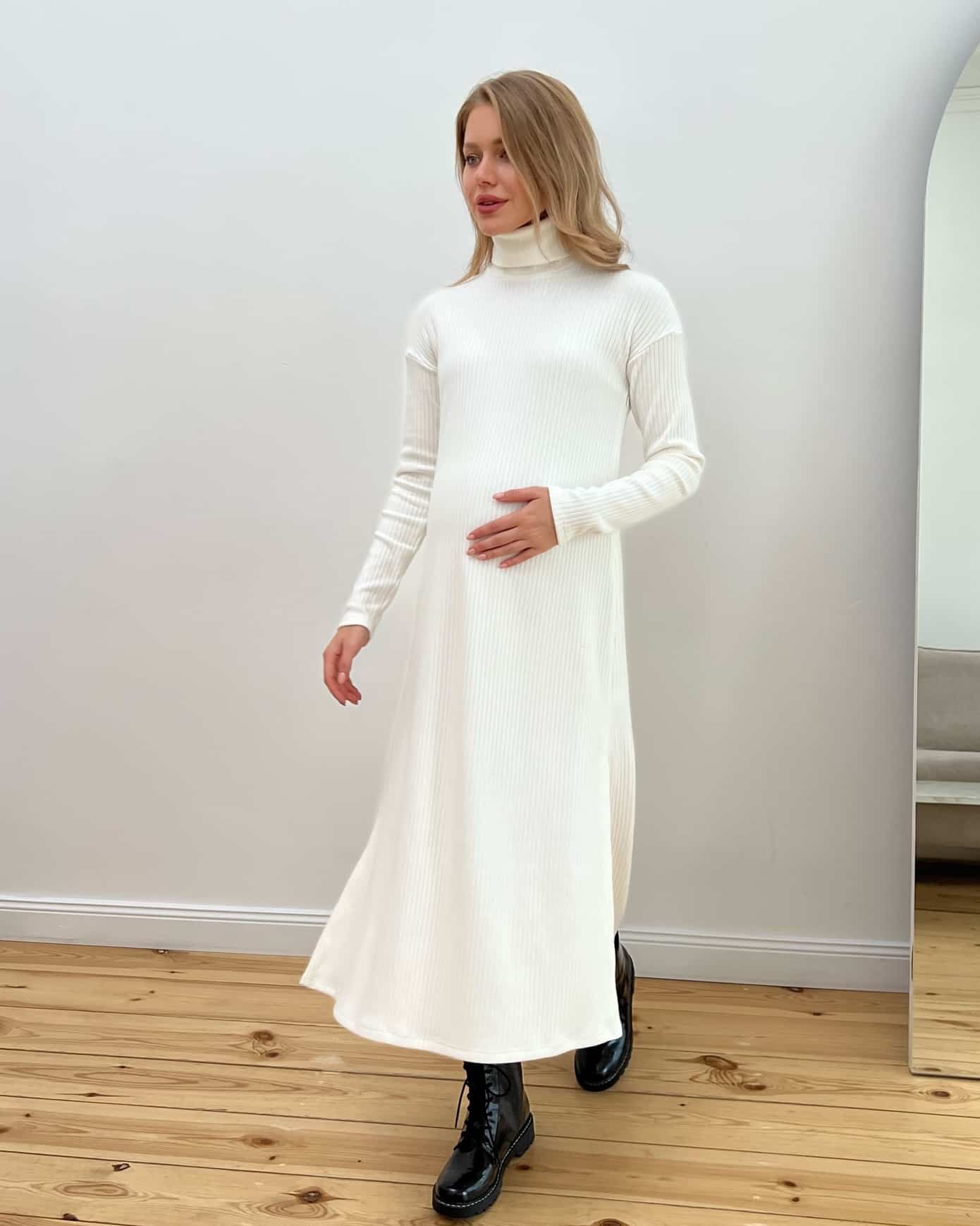 Молочное платье для будущих и кормящих мам Vivien Молочное платье для будущих и кормящих мам Vivien