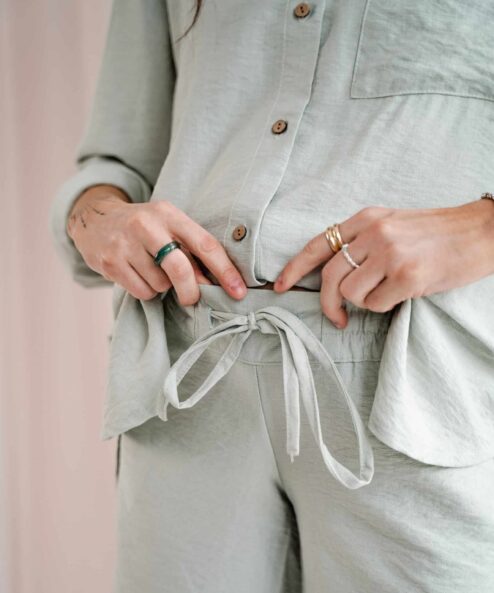 Оливковый костюм для беременных и кормящих мам Sunday — изображение 2