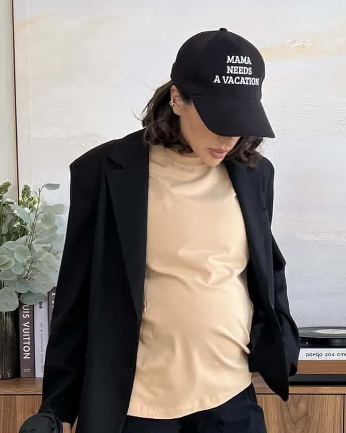 Черная бейсболка Mama needs a vacation Черная бейсболка Mama needs a vacation — изображение 8
