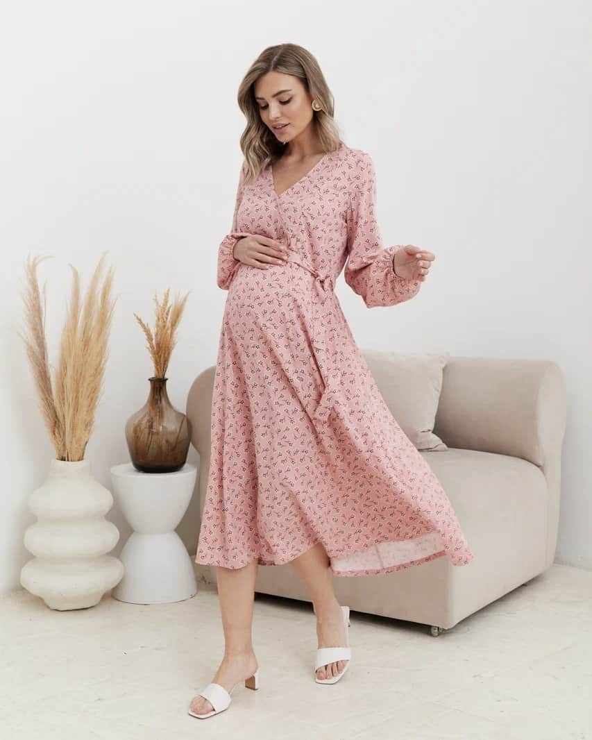 Коралловое платье для будущих и кормящих мам Dalia Коралловое платье для будущих и кормящих мам Dalia