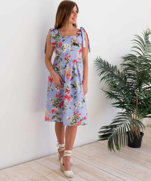 Cарафан с красными цветами для будущих и кормящих мам Peony