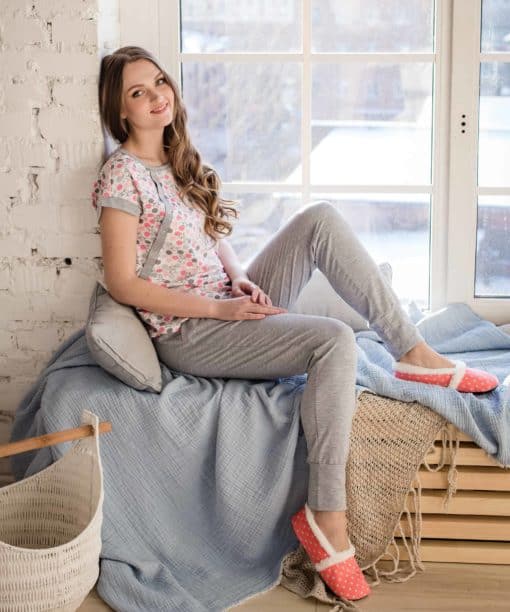 Серая пижама для беременных и кормящих мам Relax в горошек