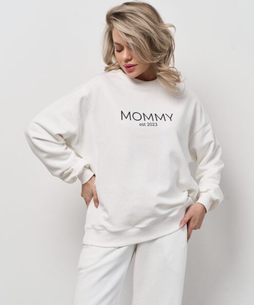 Молочный свитшот для мам Mommy est 2023