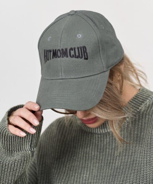 Фисташковая бейсболка Hot Mom Club