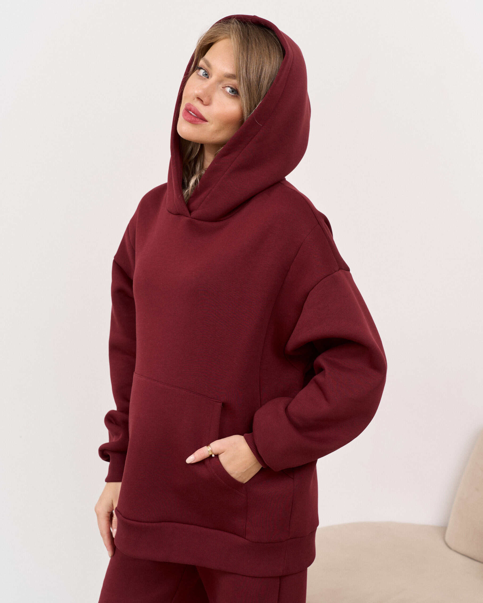 Темно-бордовое теплое худи для будущих и кормящих мам Juna Warm Темно-бордовое теплое худи для будущих и кормящих мам Juna Warm — изображение 13