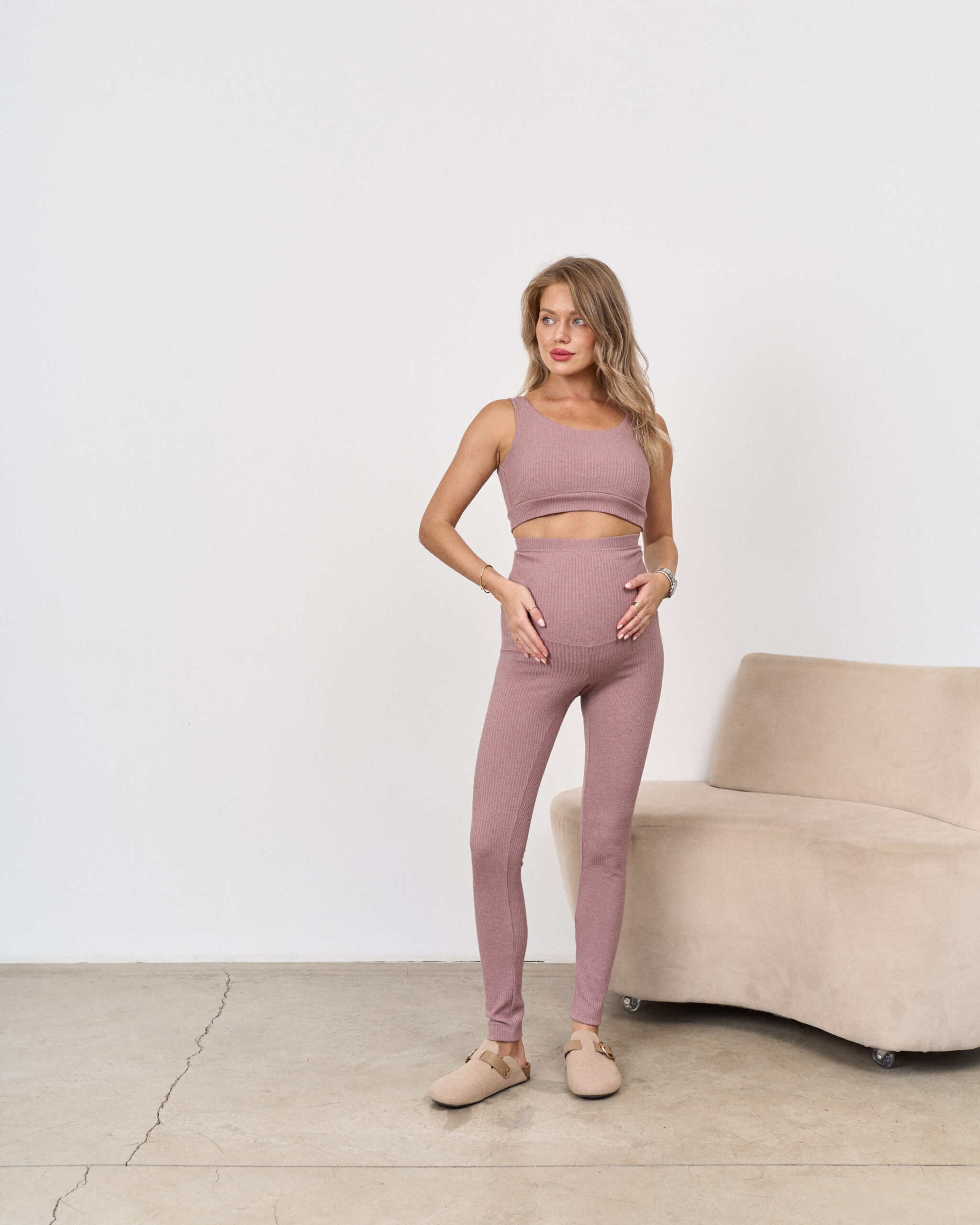 Кофейные леггинсы в рубчик для беременных Kardy New Кофейные леггинсы в рубчик для беременных Kardy New — изображение 3