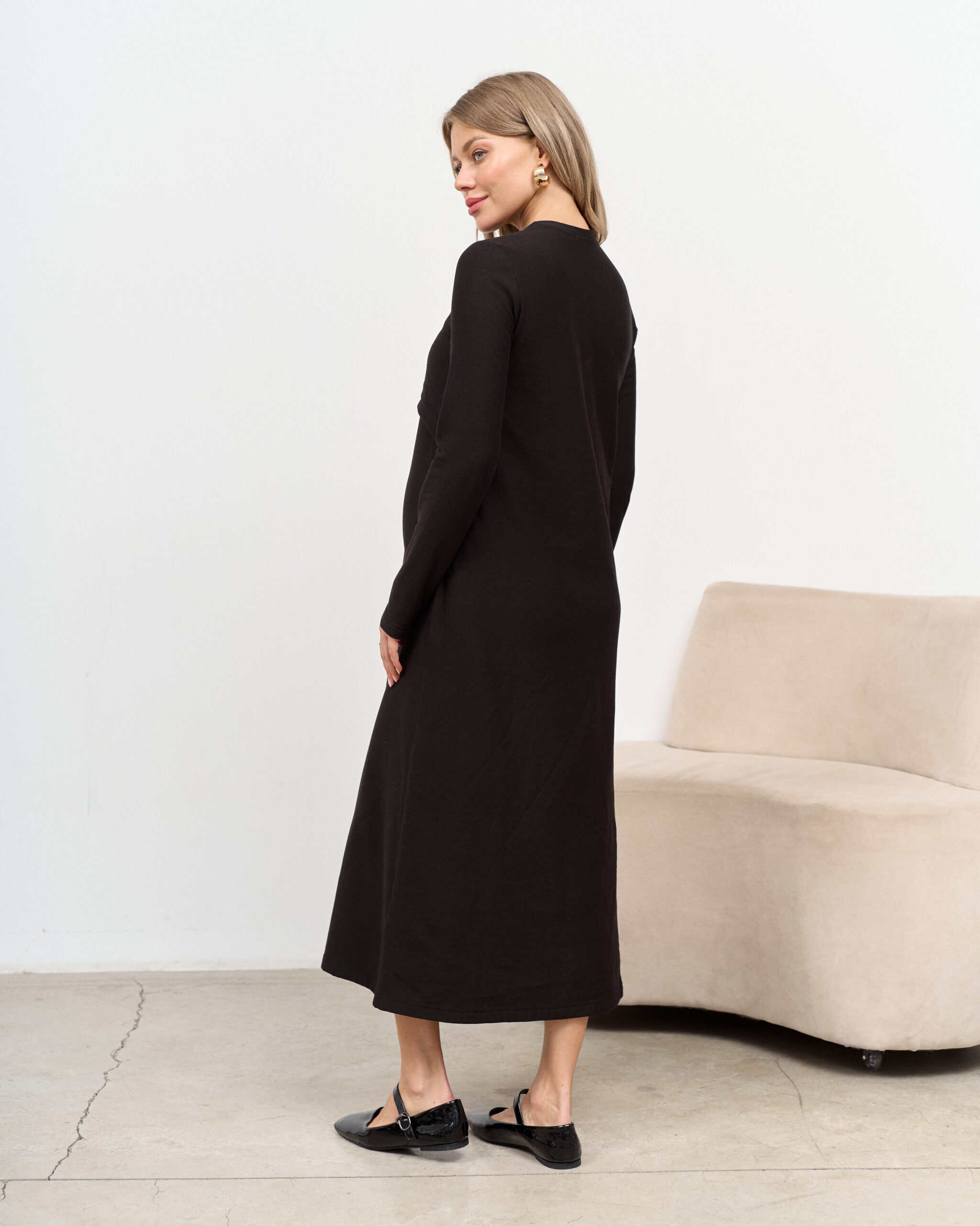 Черное платье для будущих и кормящих мам Casual Warm Черное платье для будущих и кормящих мам Casual Warm — изображение 7