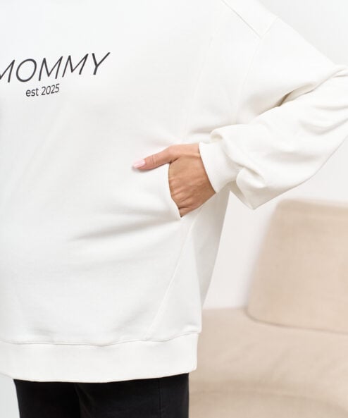 Молочный свитшот для мам Mommy est 2025 — изображение 2