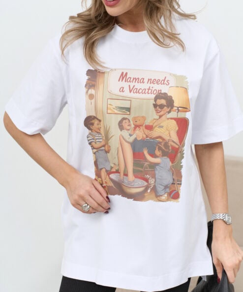 Белая футболка для будущих и кормящих мам Mama needs a vacation Белая футболка для будущих и кормящих мам Mama needs a vacation — изображение 6