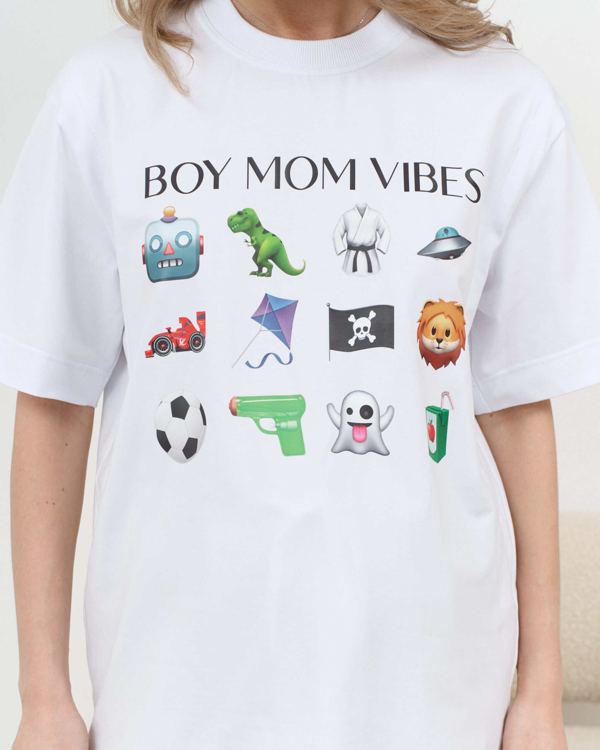 Белая футболка для будущих и кормящих мам Boy Mom Vibes Белая футболка для будущих и кормящих мам Boy Mom Vibes — изображение 4