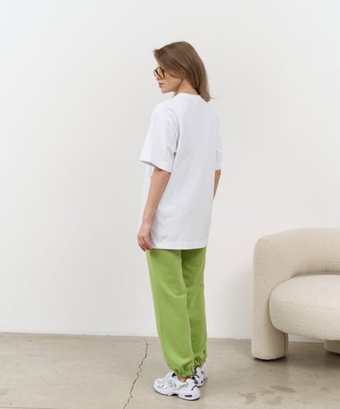 Белая футболка для будущих и кормящих мам Boy Mom Vibes Белая футболка для будущих и кормящих мам Boy Mom Vibes — изображение 11