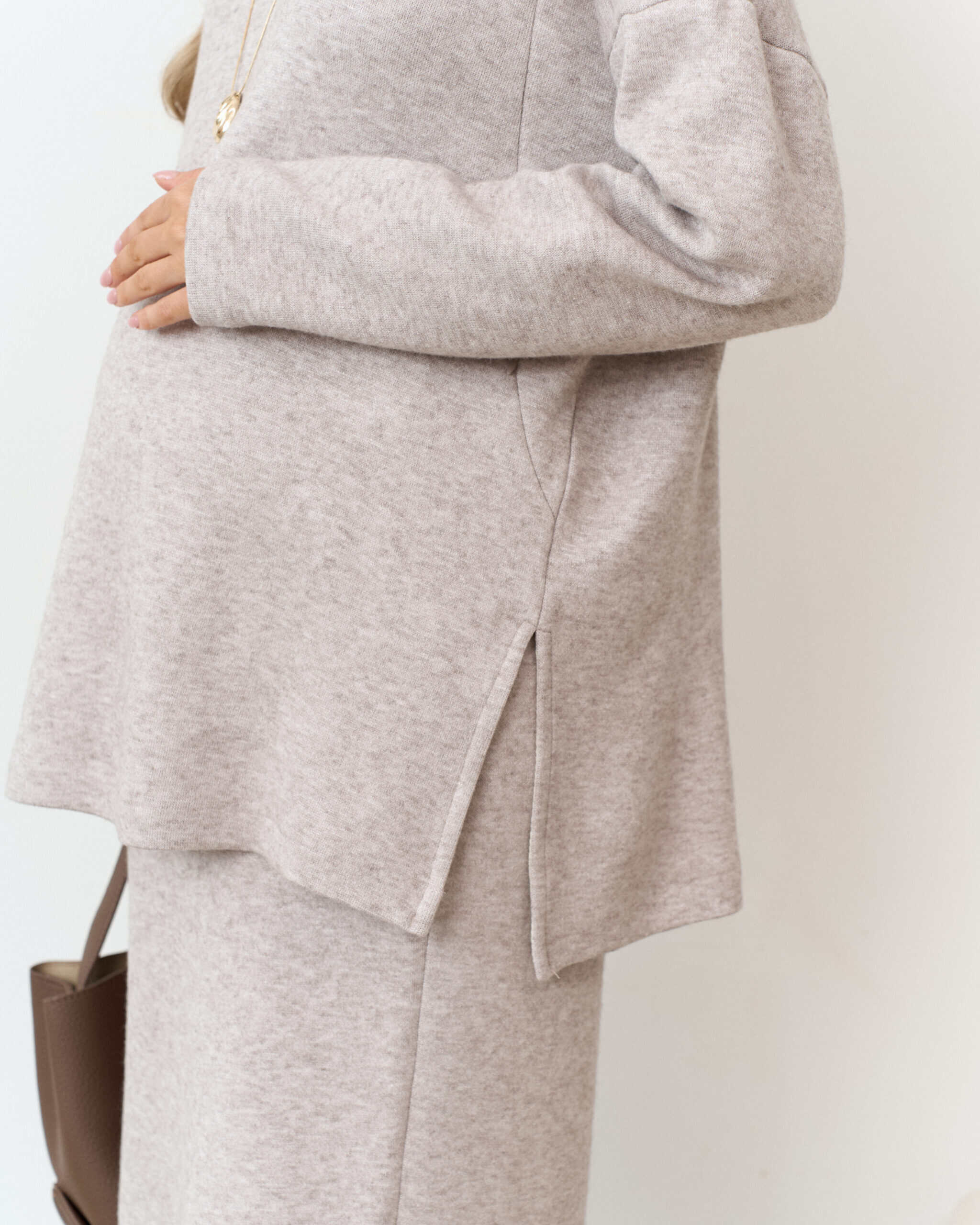 Кофейный теплый джемпер для будущих и кормящих мам Trendy Кофейный теплый джемпер для будущих и кормящих мам Trendy — изображение 10