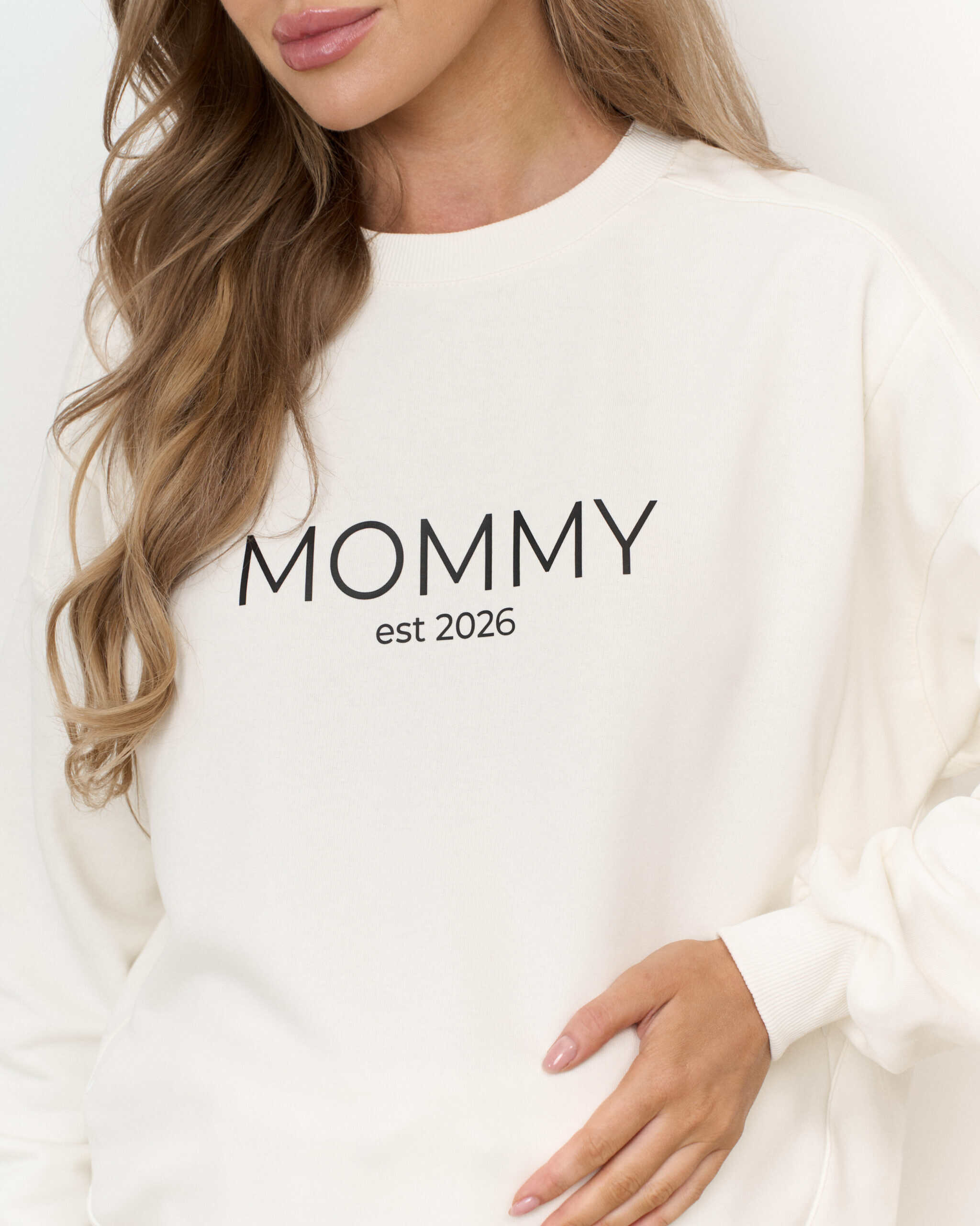 Молочный свитшот для будущих и кормящих мам MOMMY est 2026 Молочный свитшот для будущих и кормящих мам MOMMY est 2026 — изображение 5
