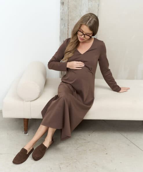 Шоколадное платье для будущих и кормящих мам Azalia — изображение 9