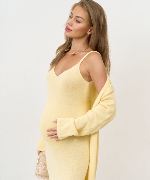 Женщина в желтом комплекте для будущих мам Amalfi New.