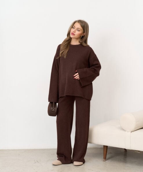 Шоколаный вязаный костюм с брюками и джемпером Cozy — изображение 3