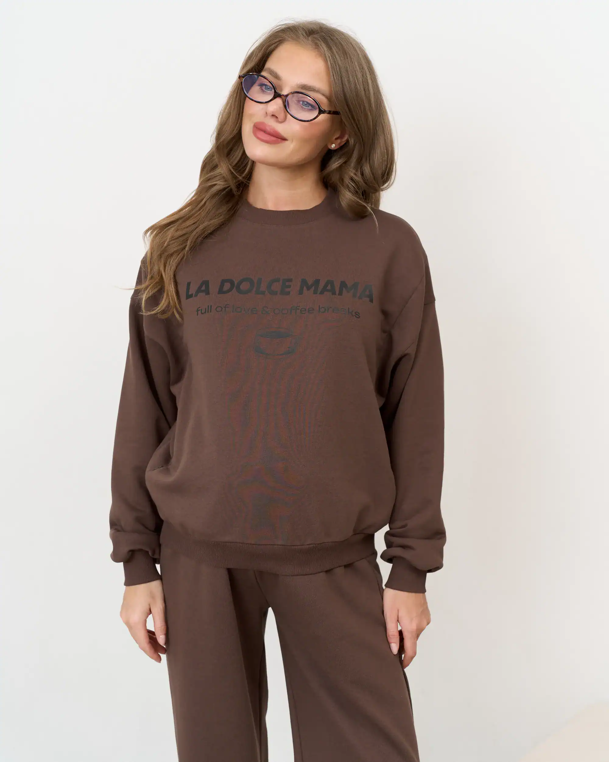 Шоколадный свитшот для будущих и кормящих мам La dolce mama Шоколадный свитшот для будущих и кормящих мам La dolce mama — изображение 4