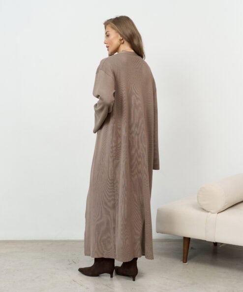 Кофейный комплект с платьем и кардиганом Amira — изображение 9